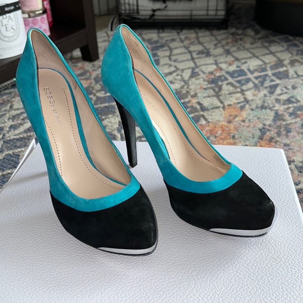 BCBGENERATION Suede  heel